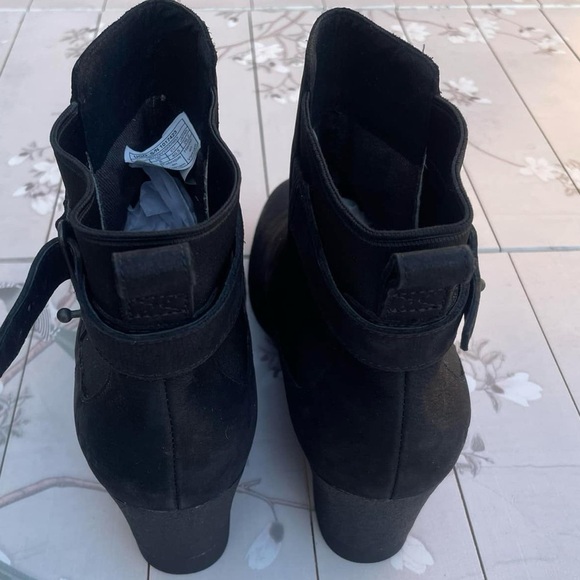 UGG Black Ankle Booties - Picture 3 of 7